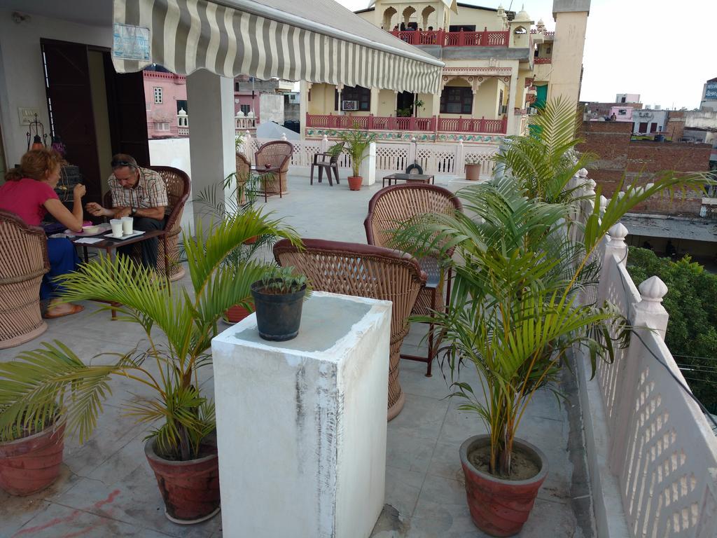 Madhav Guest House ชัยปุระ ภายนอก รูปภาพ