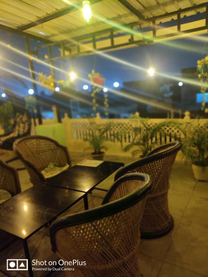 Madhav Guest House ชัยปุระ ภายนอก รูปภาพ